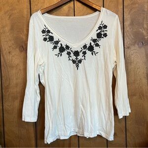 Garnet Hill embroidered v-neck t-shirt